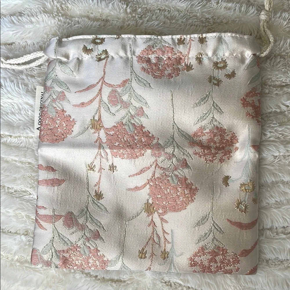 N/A chic floral